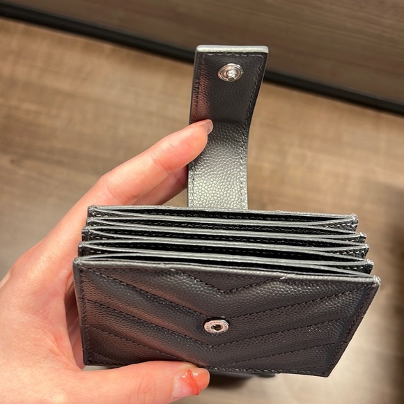 ✨SAINT LAURENT✨ Grey Monogramme Card Holder - Picture 3 of 13